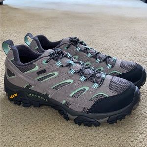 Women’s Merrill Hiking Shoes - size 8.5